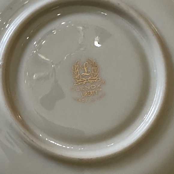 LENOX PRESIDENTIAL COLLECTION LIBERTY FOOTED CUP AND SAUCER 🦅 - Picture 3 of 5